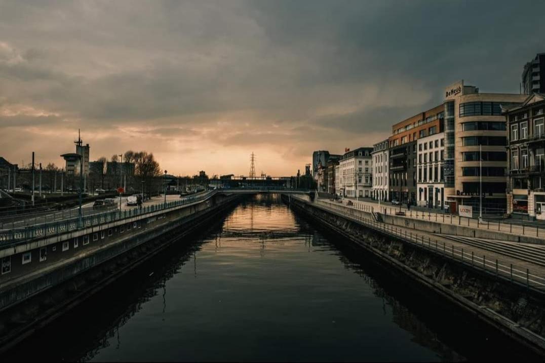 Apartamento Le bonheur 1&2 parking wifi ménage Netflix gratuits Charleroi Exterior foto